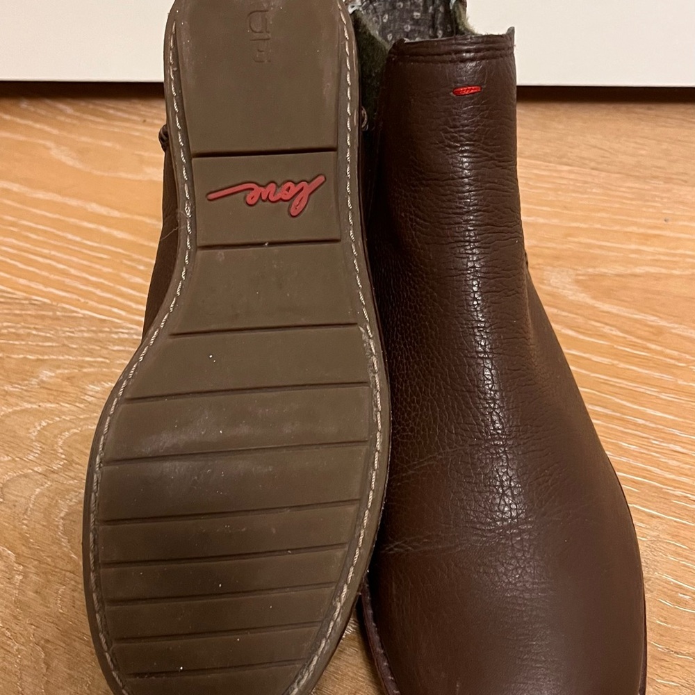 Ellen Degeneres Brown Ankle Boots